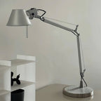 Lampe de table chromée design épuré hauteur ajustable bureau salon contemporain — Vue 7 | Atelier Norell