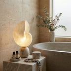 Lampe de table albâtre naturel rechargeable USB design luxe minéral salon chambre — Vue 3 | Atelier Norell