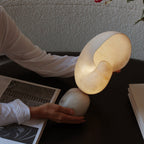 Lampe de table albâtre naturel rechargeable USB design luxe minéral salon chambre — Vue 10 | Atelier Norell