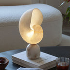 Lampe de table albâtre naturel rechargeable USB design luxe minéral salon chambre — Vue 7 | Atelier Norell