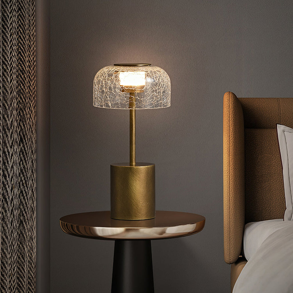 Lampe de table rechargeable verre craquelé bronze design vintage ambiance chaleureuse — Vue 2 | Atelier Norell