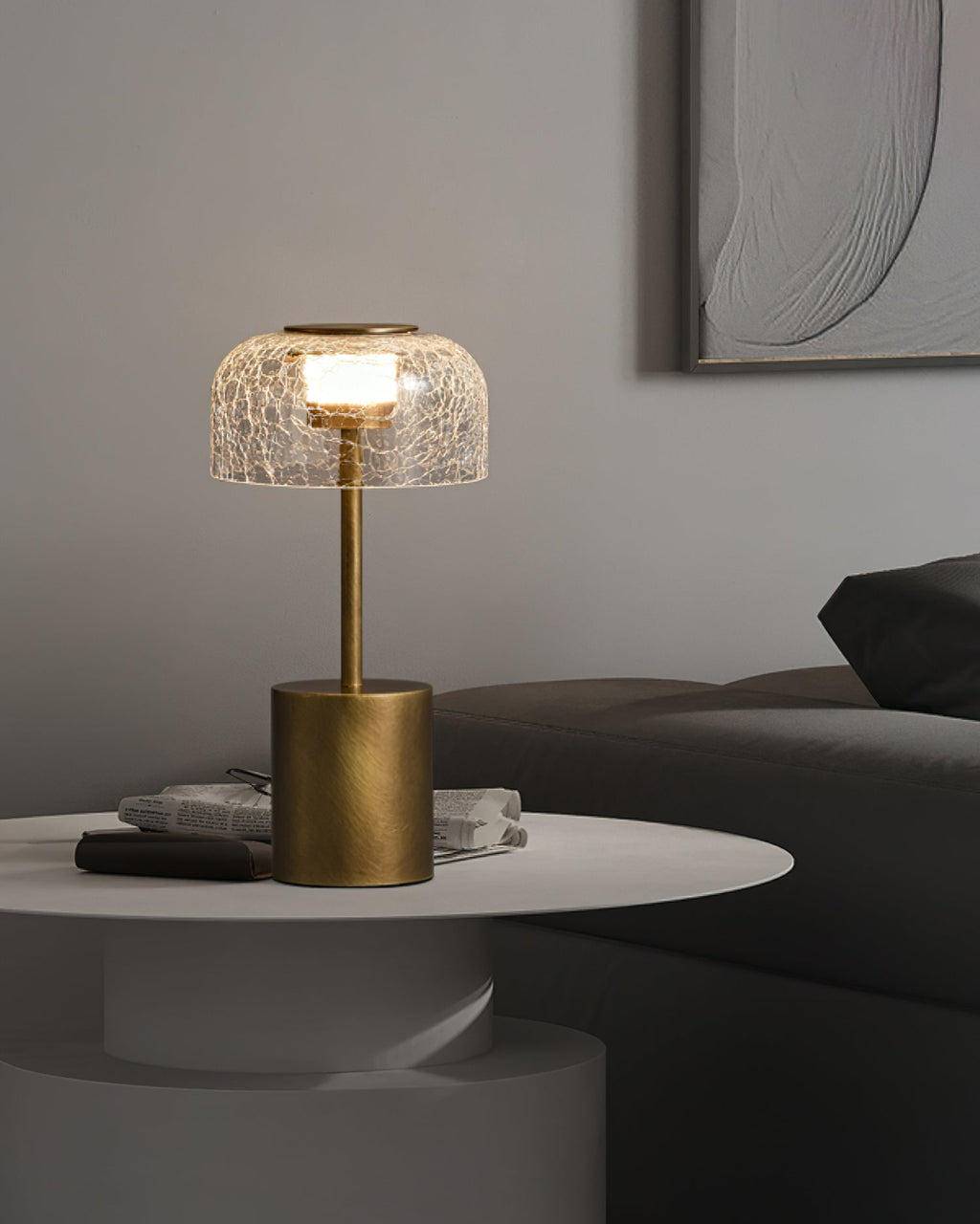 Lampe de table rechargeable verre craquelé bronze design vintage ambiance chaleureuse — Vue 6 | Atelier Norell