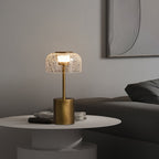 Lampe de table rechargeable verre craquelé bronze design vintage ambiance chaleureuse — Vue 4 | Atelier Norell