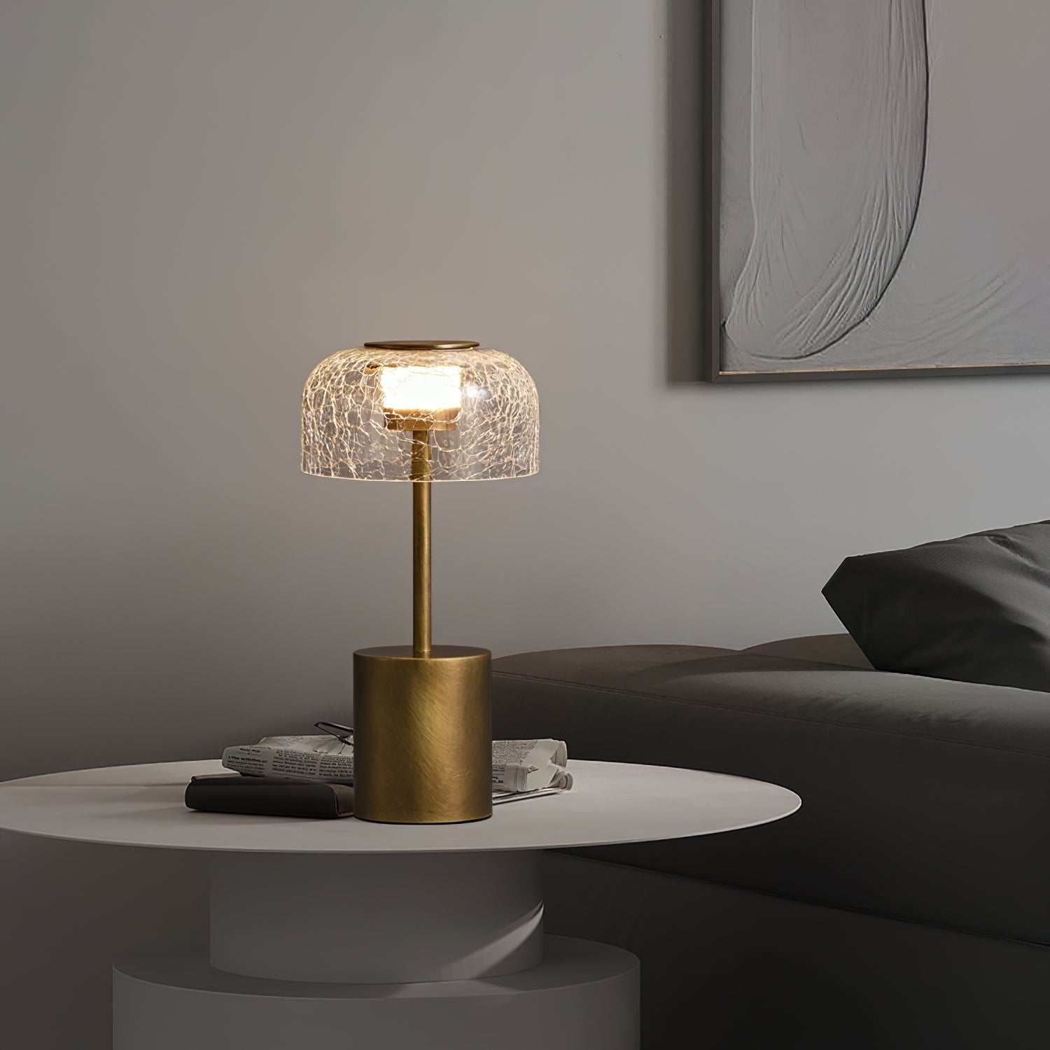Lampe de table rechargeable verre craquelé bronze design vintage ambiance chaleureuse — Vue 4 | Atelier Norell