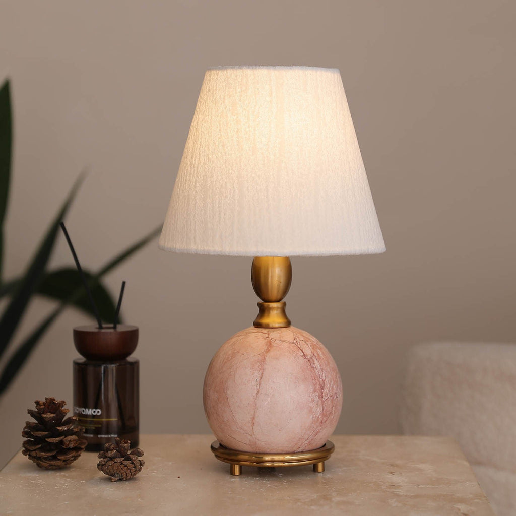 Lampe de table céramique rose et blanc design contemporain doux chambre salon chevet — Vue 11 | Atelier Norell