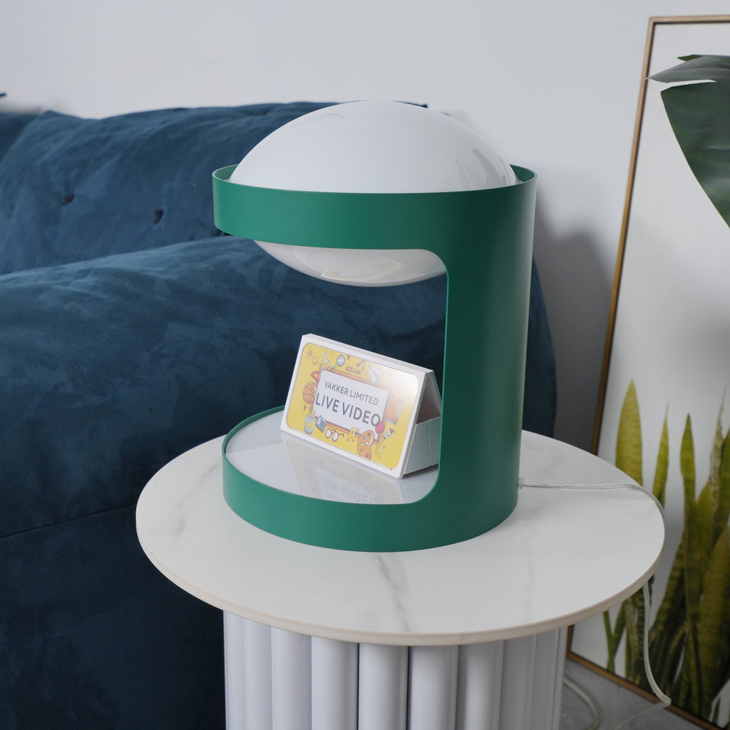 Lampe de table métal vert design contemporain géométrique bureau salon chambre — Vue 3 | Atelier Norell