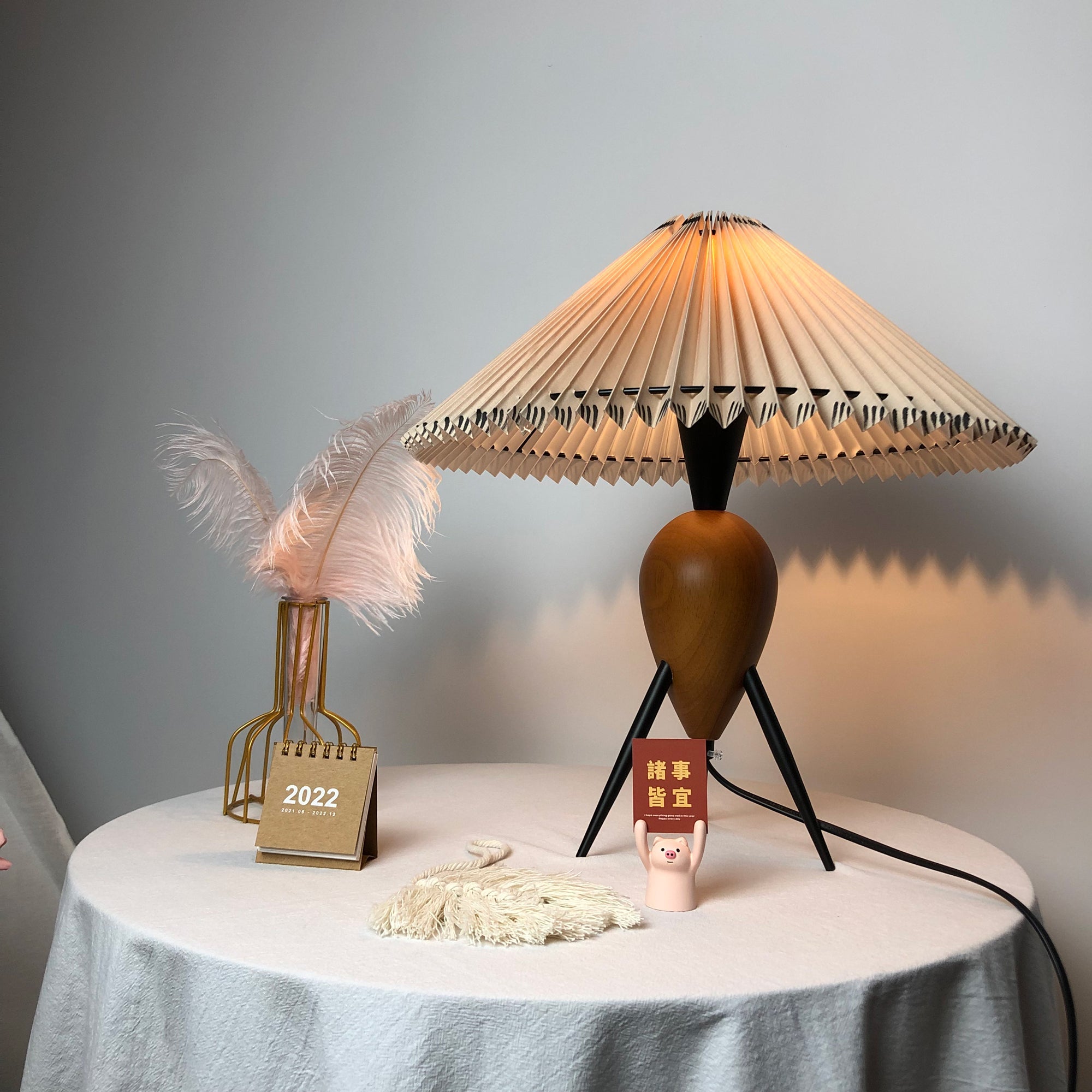 Lampe de table métal noir marron abat-jour design asiatique contemporain salon chambre — Vue 9 | Atelier Norell