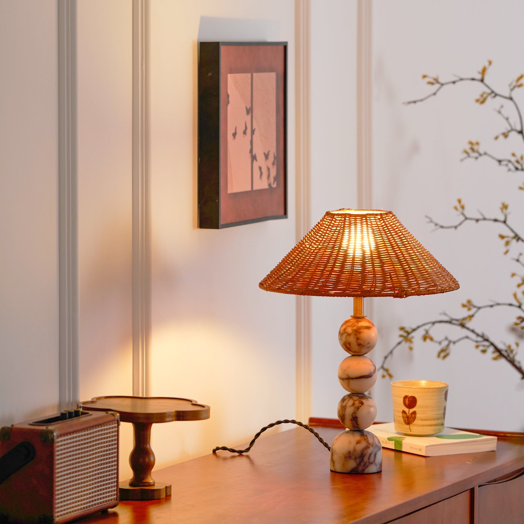 Lampe de table rotin naturel grand abat-jour bohème artisanal salon salle à manger — Vue 3 | Atelier Norell