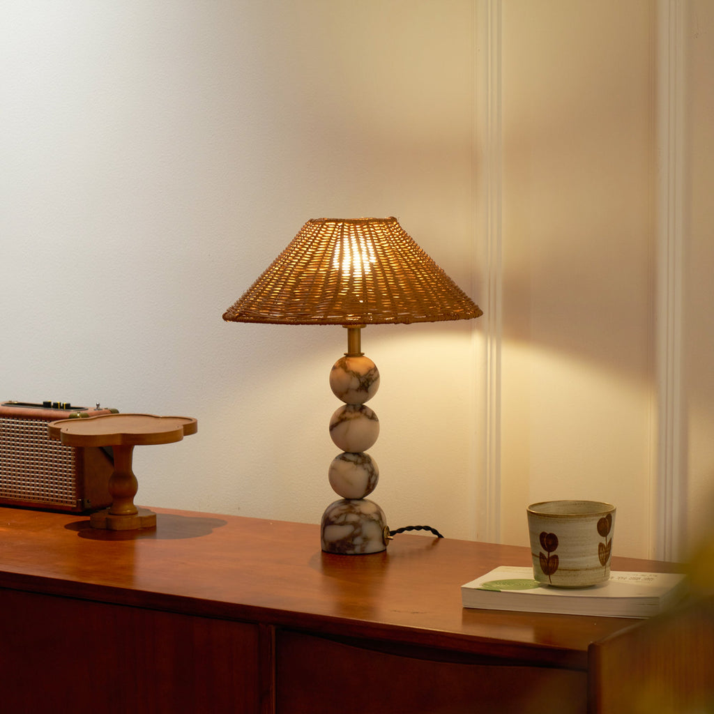 Lampe de table rotin naturel grand abat-jour bohème artisanal salon salle à manger — Vue 4 | Atelier Norell