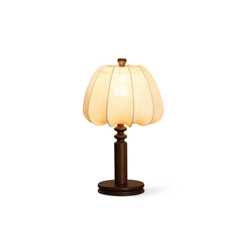 Lampe de table tissu beige bois noyer abat-jour design naturel scandinave salon chambre — Vue 11 | Atelier Norell